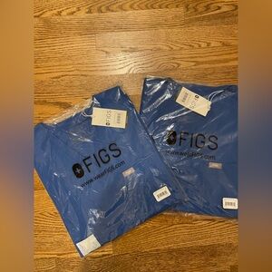 NWT FIGS Catarina One Pocket Scrub Top in Catarina Blue